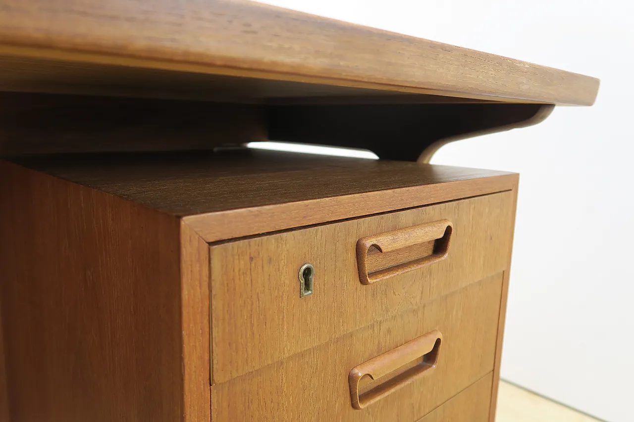 Mid-Century teak desk with drawers, 1960s 13