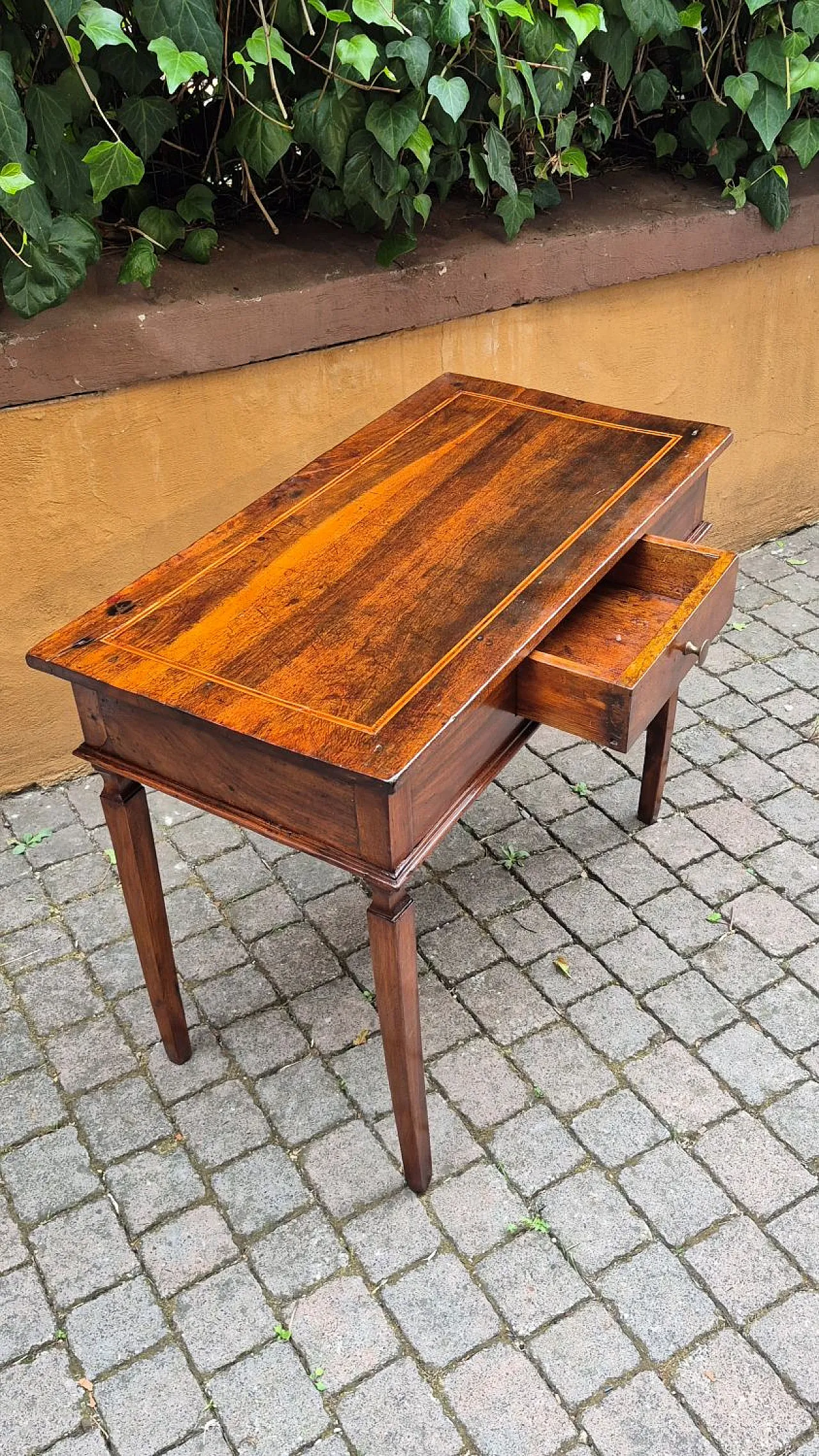 Tavolino modenese in noce, metà ‘700 4