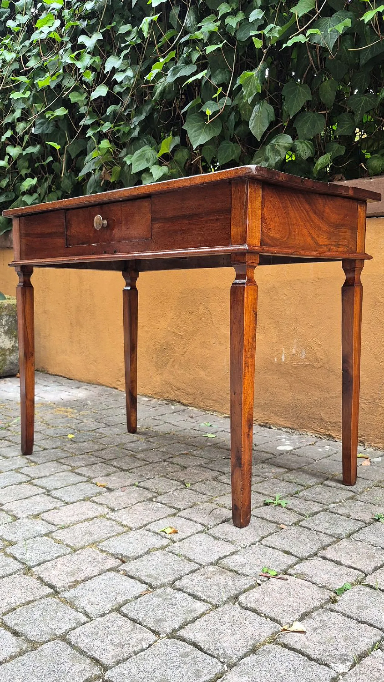 Tavolino modenese in noce, metà ‘700 6