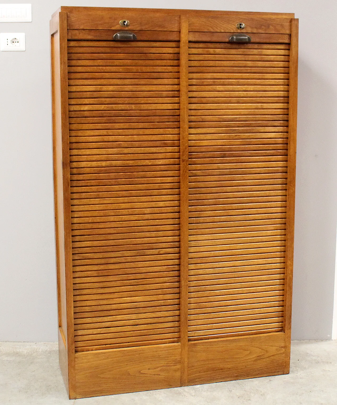 Oak filing cabinet, shutter, filing cabinet, early 20th century 1