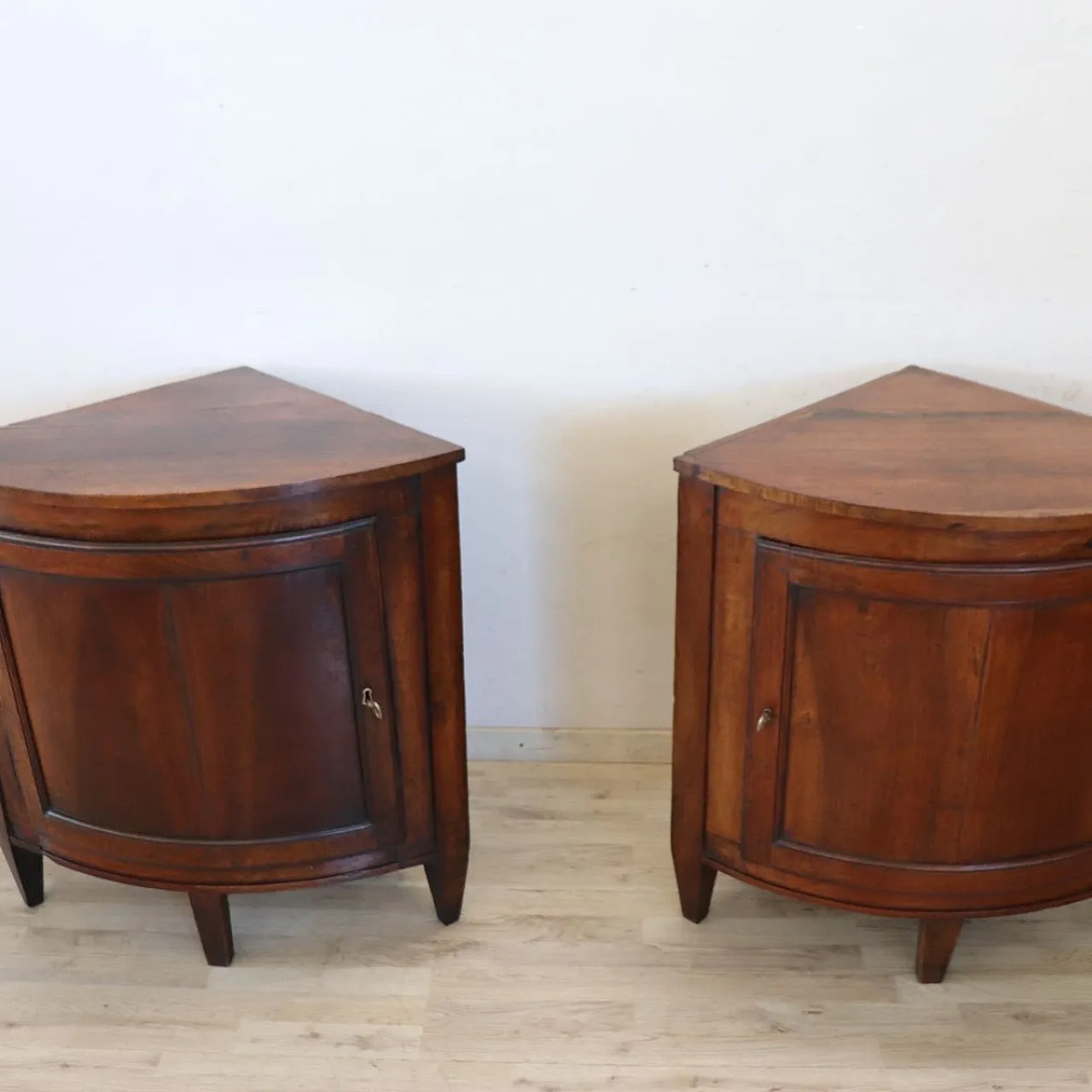 Pair of restored antique walnut corner cabinets, 18th century 4