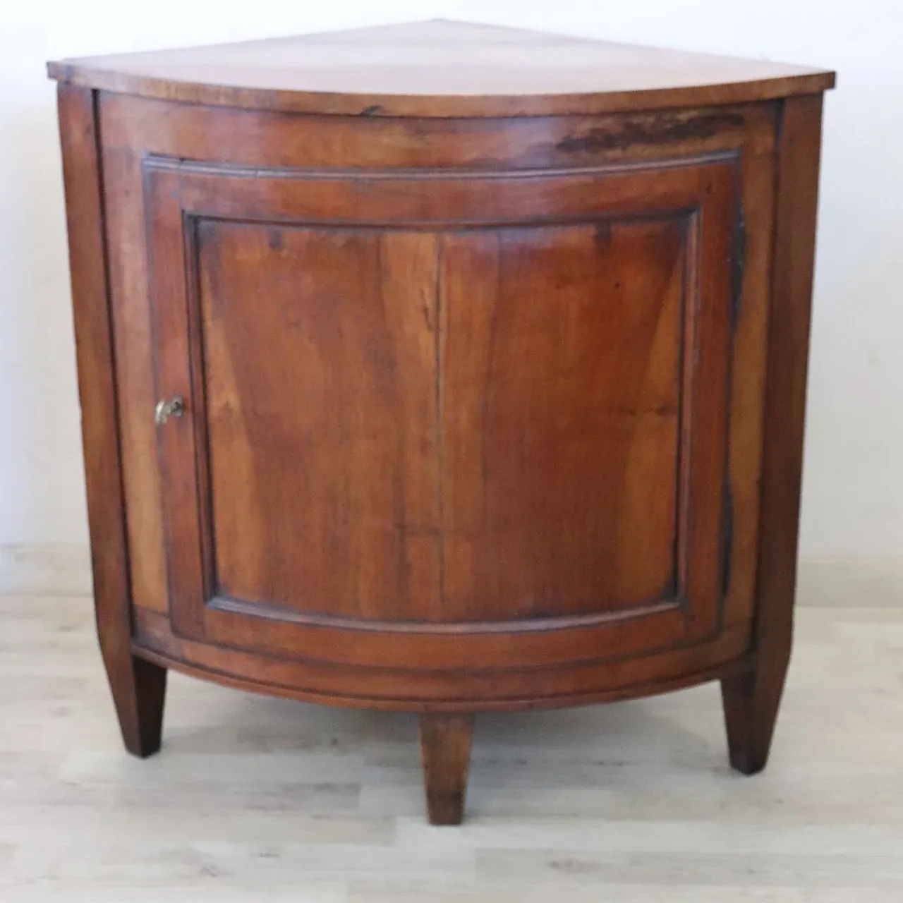 Pair of restored antique walnut corner cabinets, 18th century 13