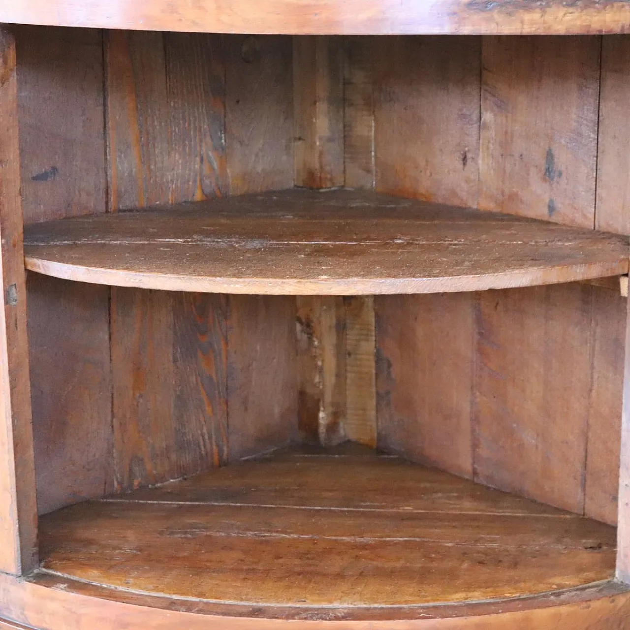 Pair of restored antique walnut corner cabinets, 18th century 15
