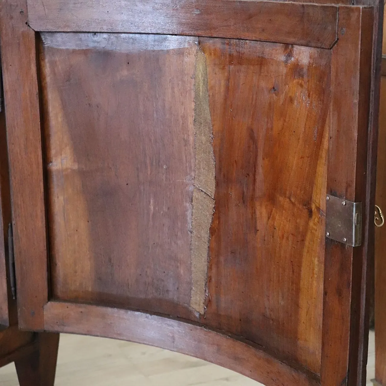Pair of restored antique walnut corner cabinets, 18th century 17