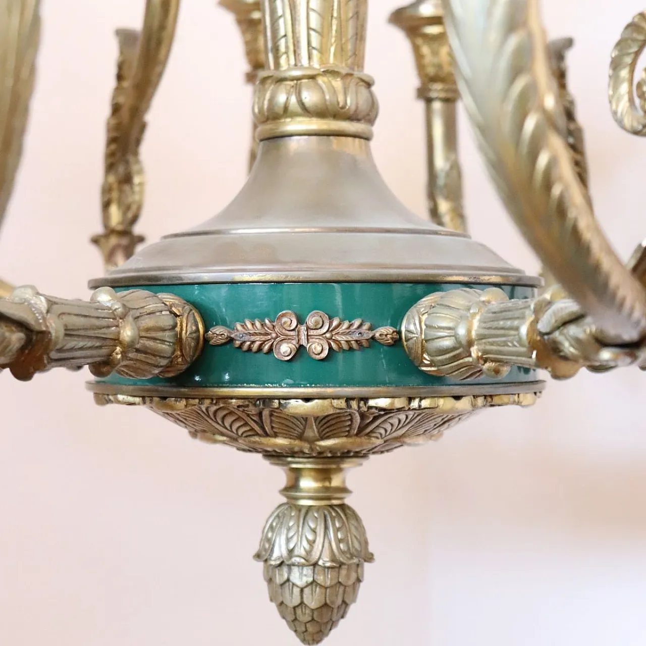Bronze and green lacquered metal chandelier, 18 lights, early 1900s 18