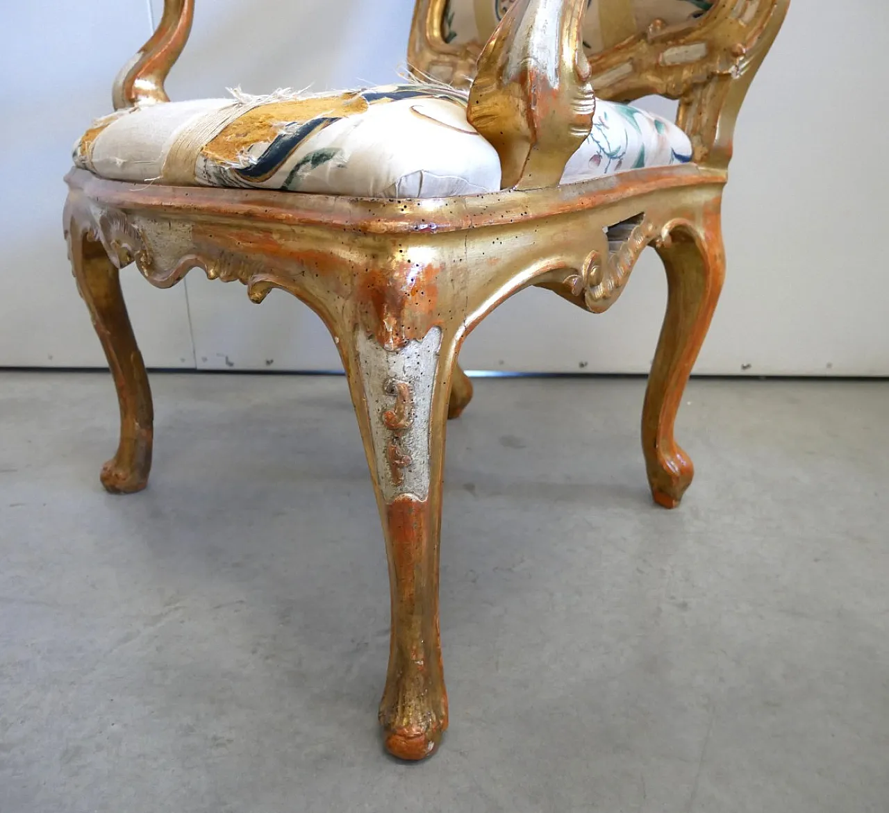 Venetian armchair, lacquered and gilded, 18th century 14