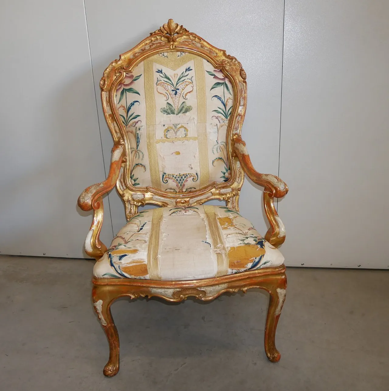 Venetian armchair, lacquered and gilded, 18th century 18