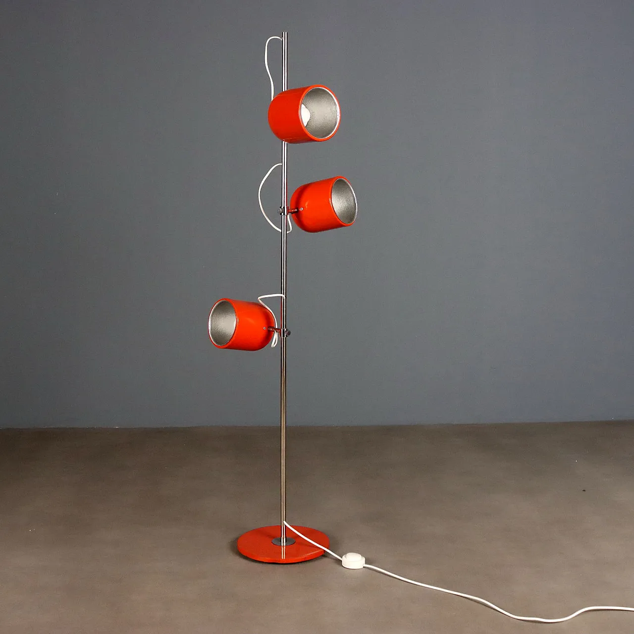 Orange enamelled metal lamp, 1970s 5