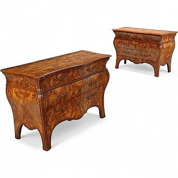 Pair of Lombard Bombè chests of drawers, 18th century