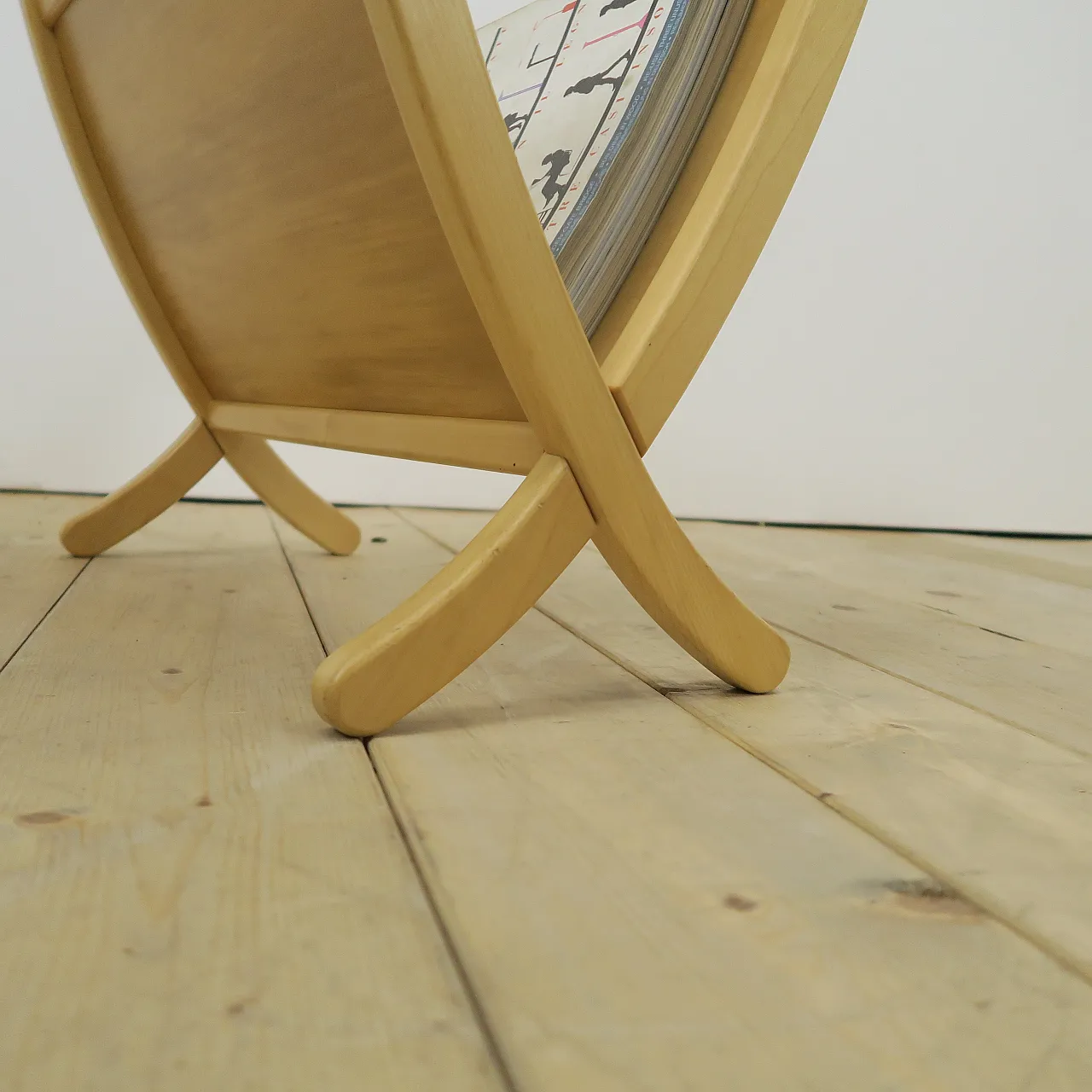 Mid-Century teak magazine rack, 1960s 7