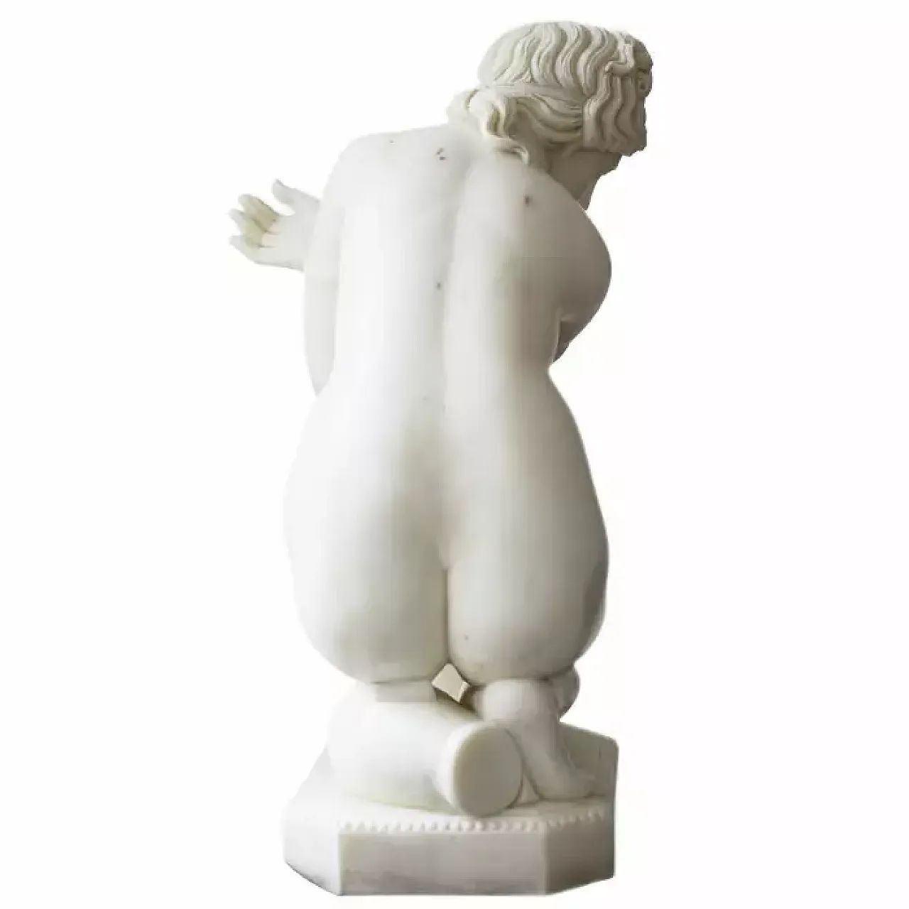 La Venere che fa il bagno, scultura in marmo, fine '800 3