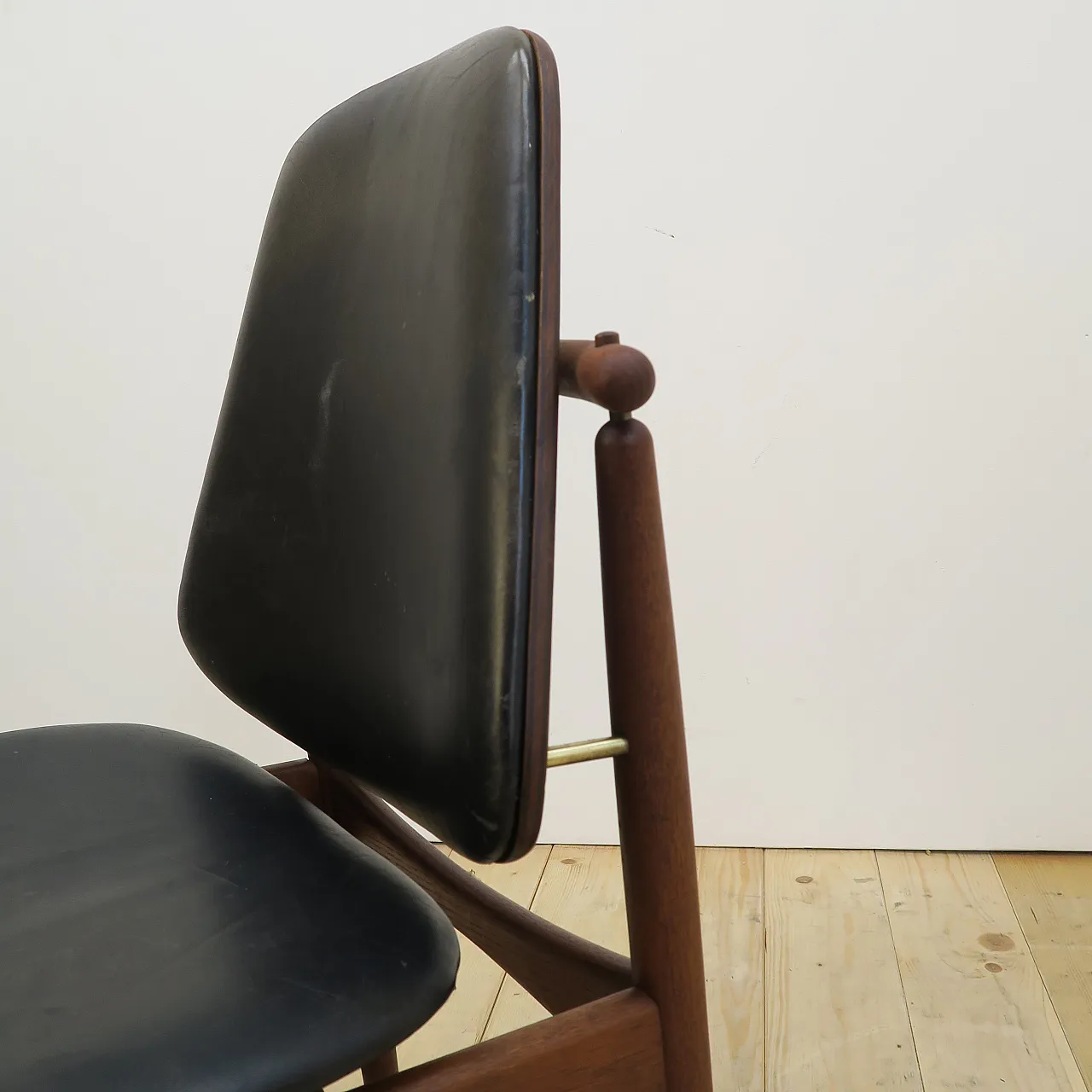 Teak chair by Arne Hovmand-Olsen, 1960s 3
