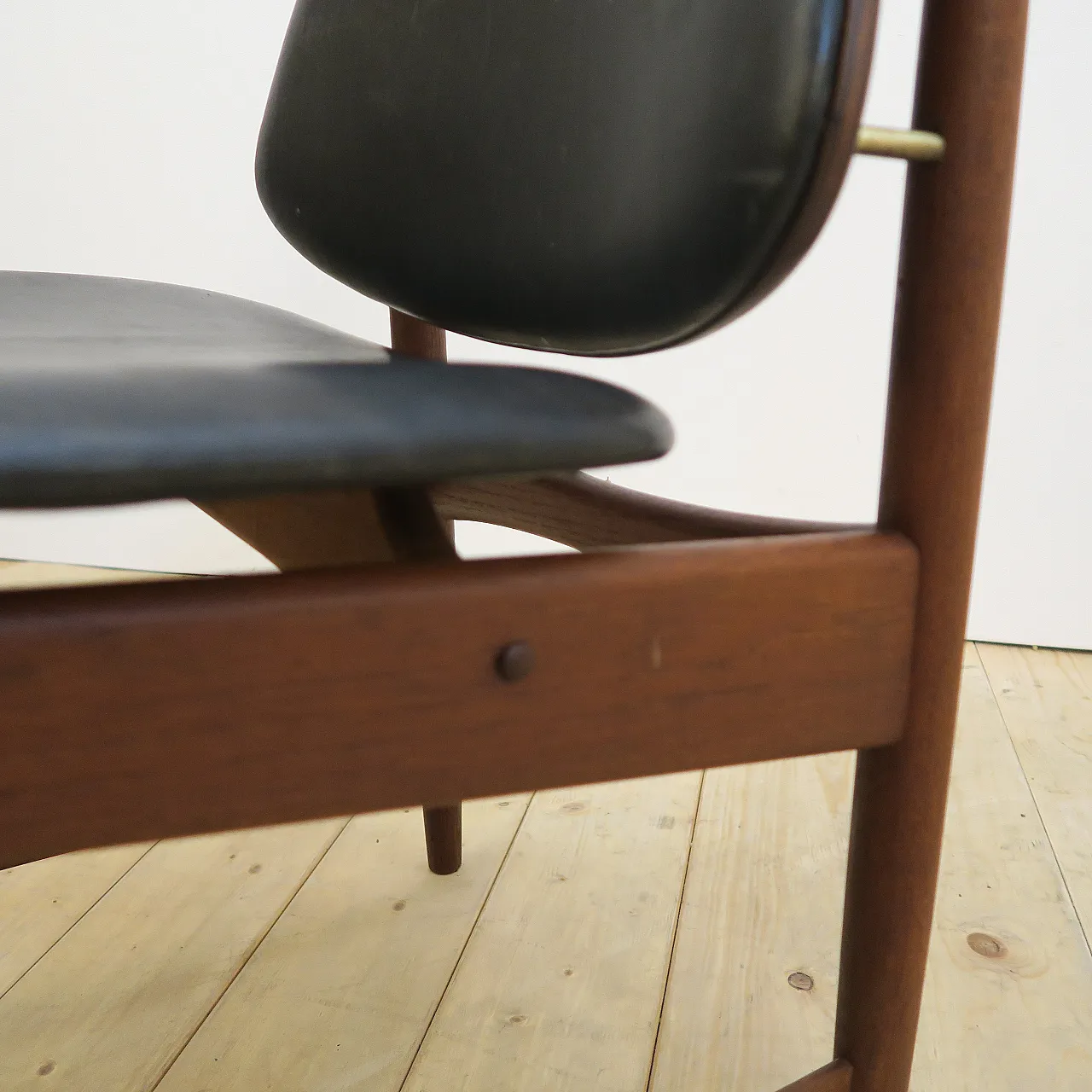Teak chair by Arne Hovmand-Olsen, 1960s 5