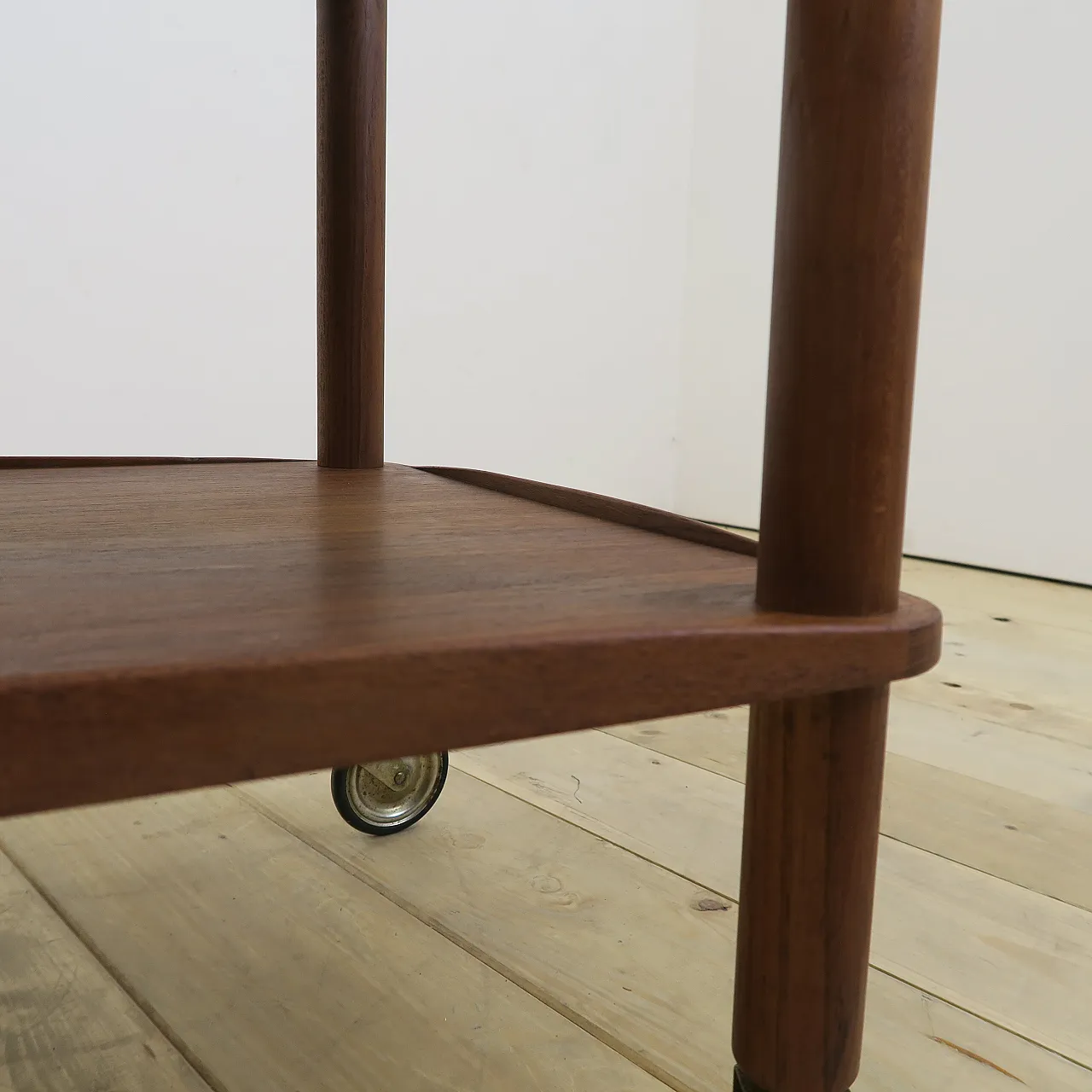 Extendable teak bar cart, 1960s 13