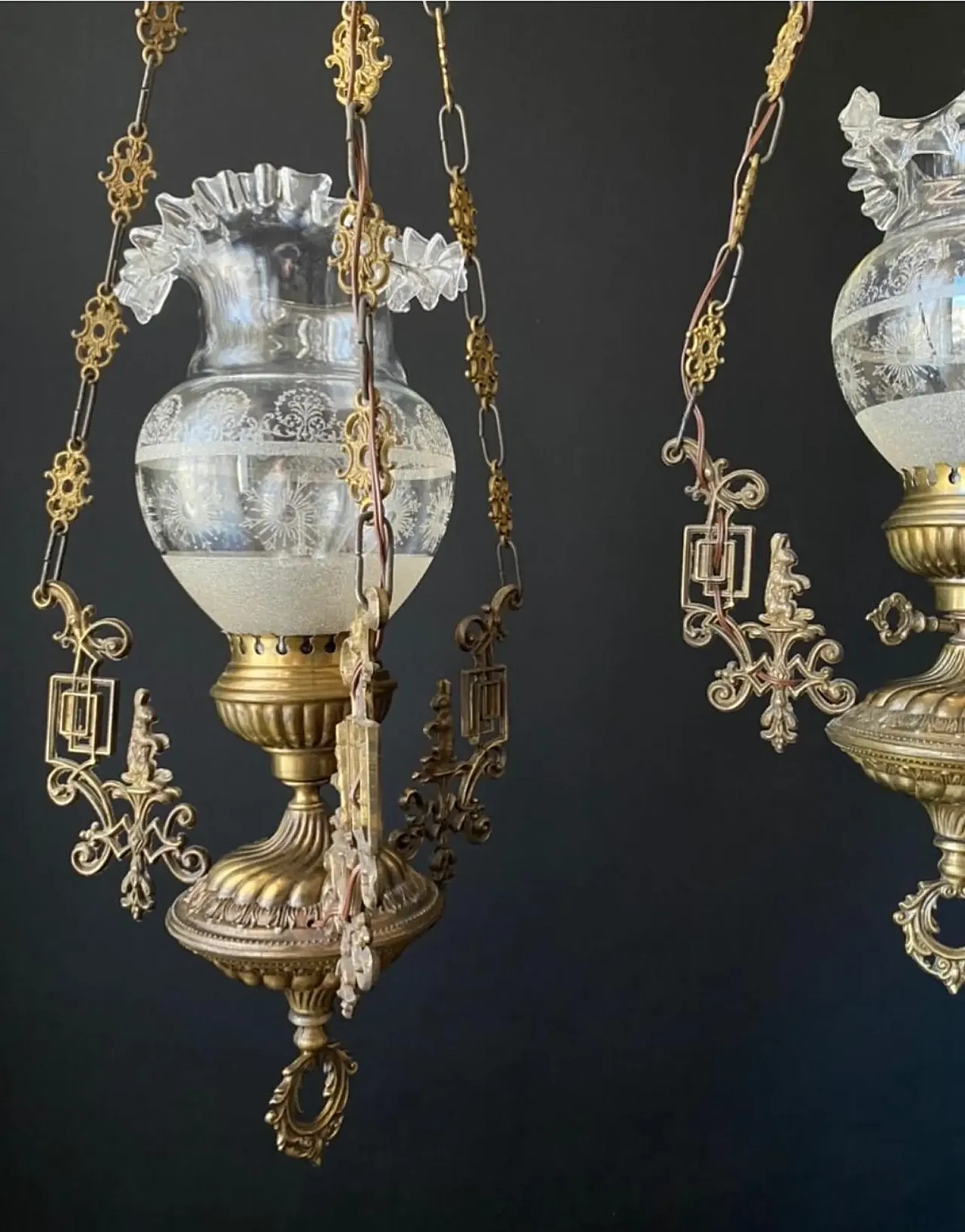 Pair of chandeliers are made of brass and bronze, 20th century 9