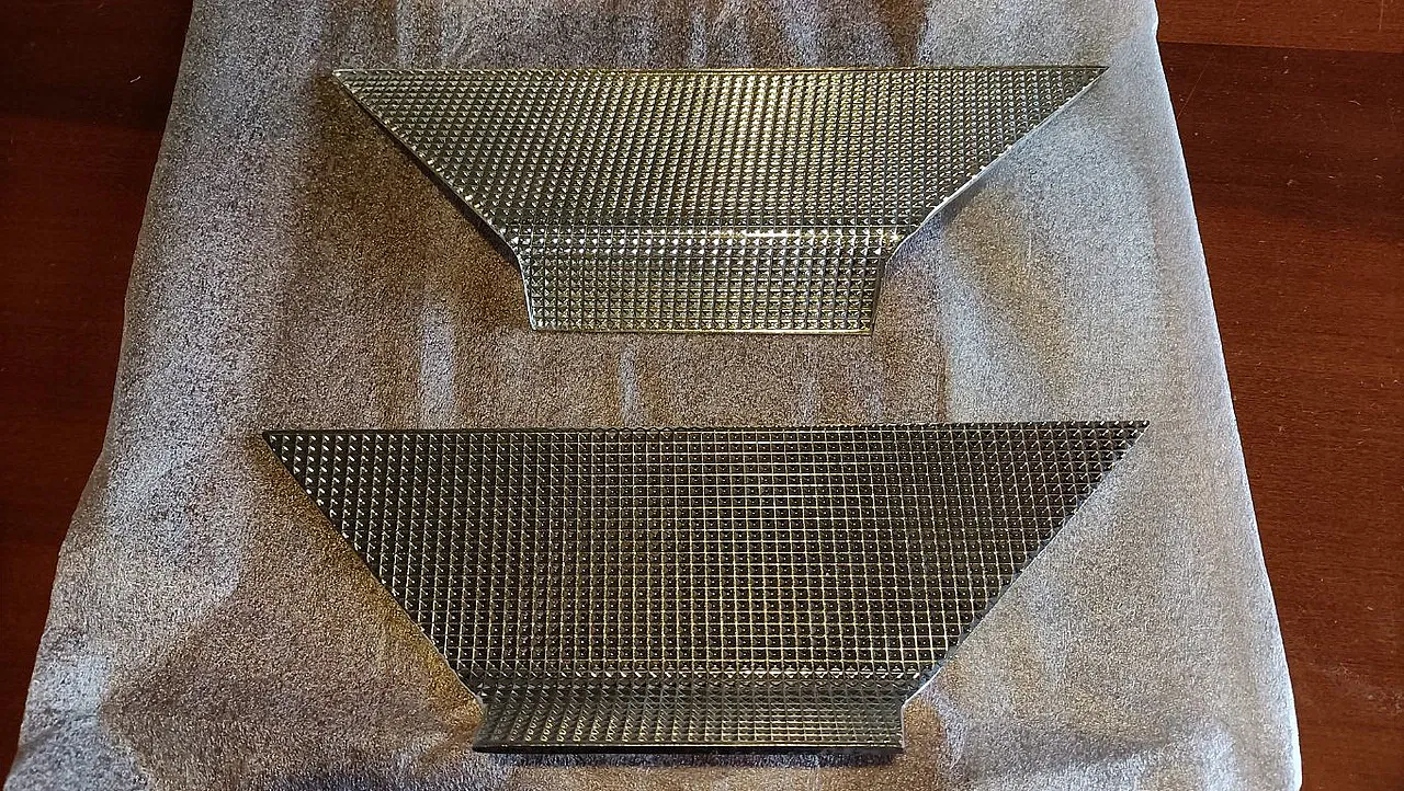 Pair of glass diffusers for Papillona lamp by Flos, 1970s 1