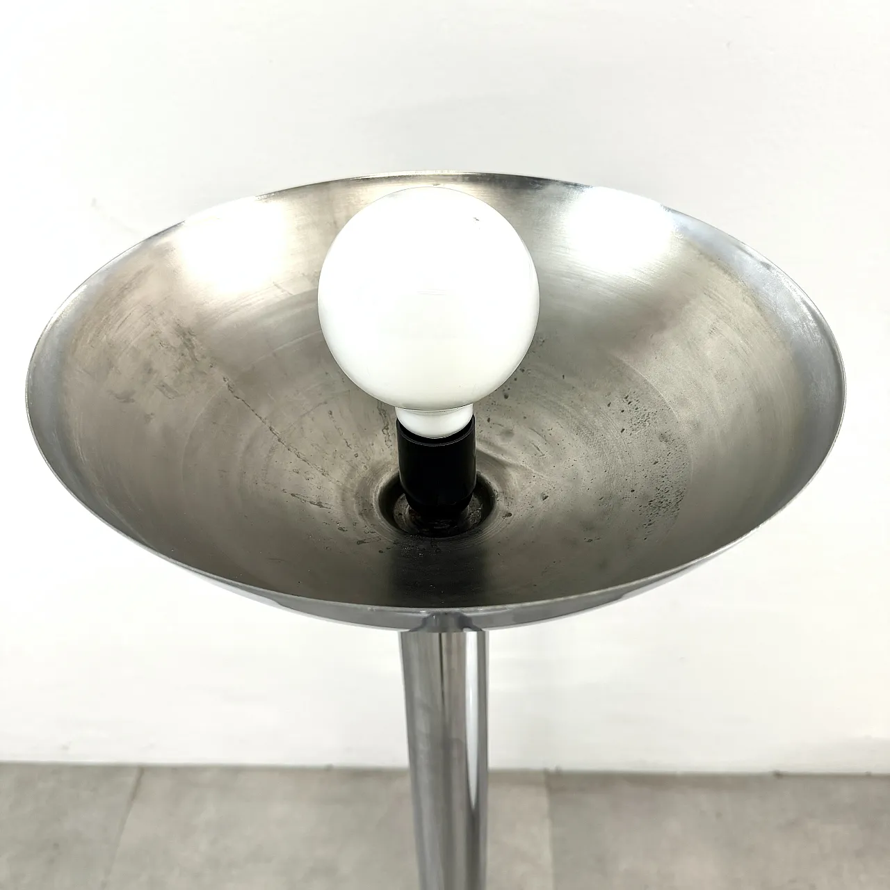 Lampada da terra cromata con globo vetro, Itallia anni '70 7