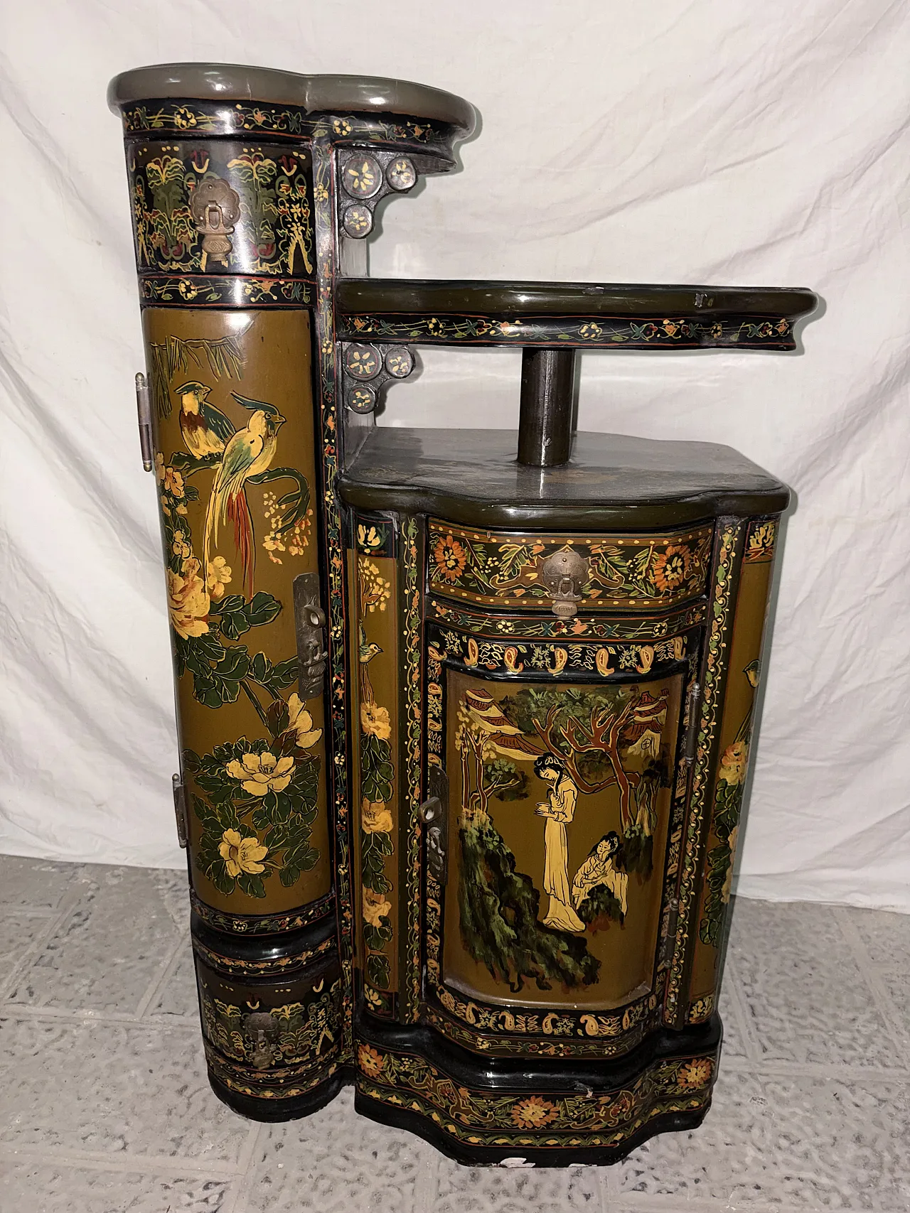 Chinese cabinet 3