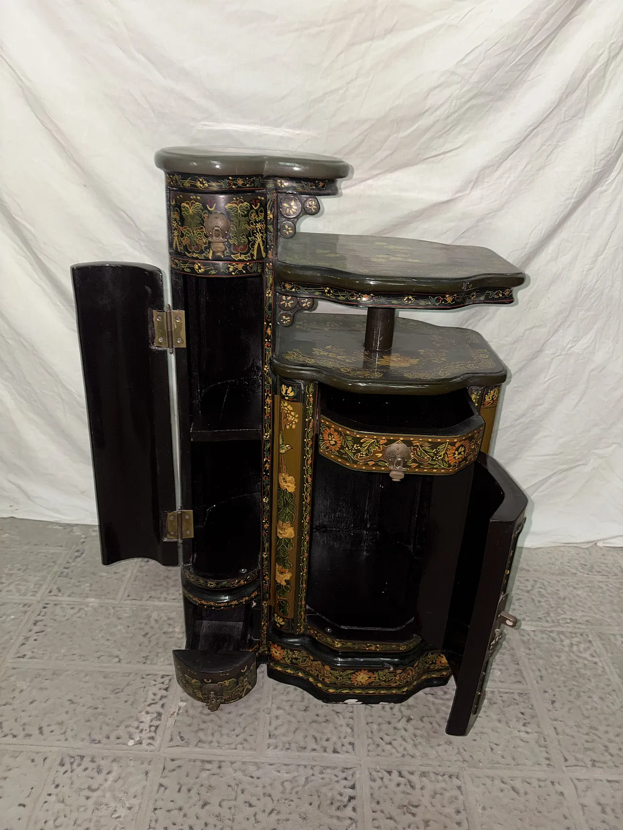 Chinese cabinet 9