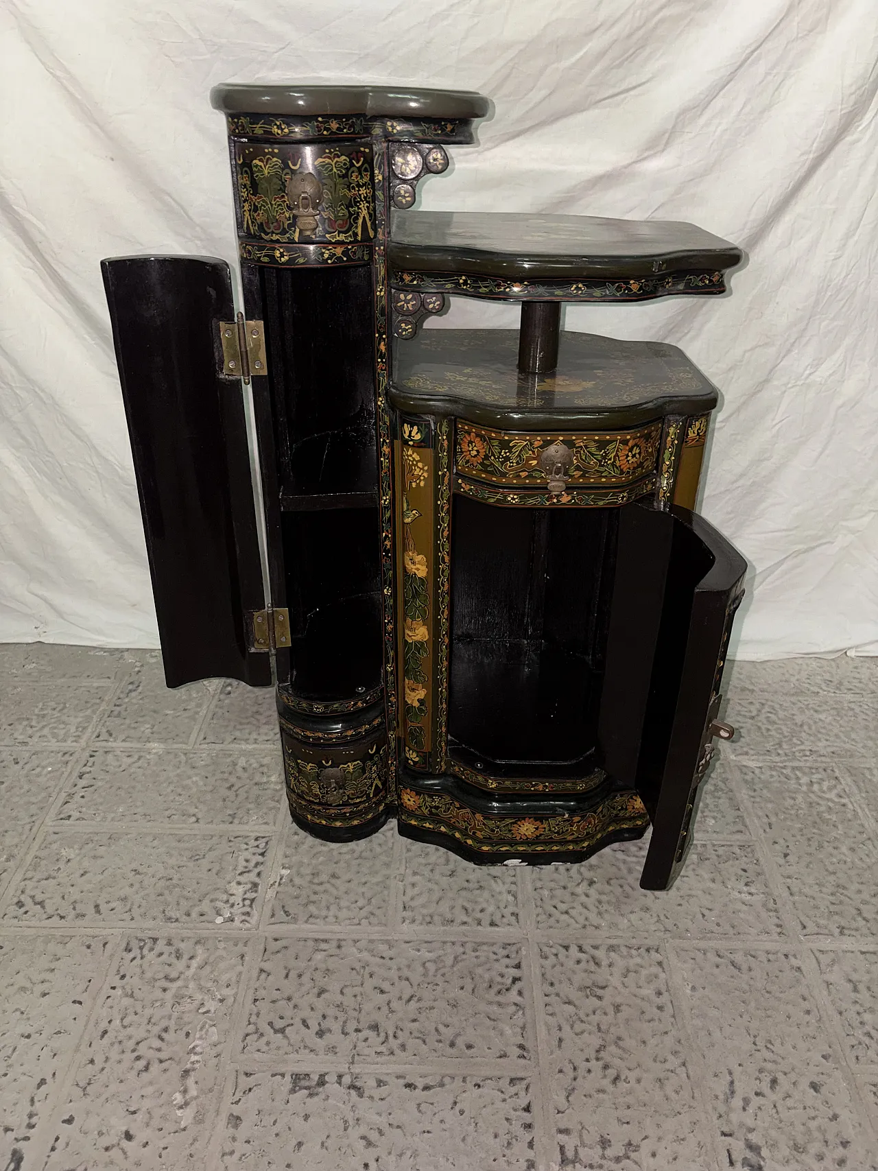 Chinese cabinet 11