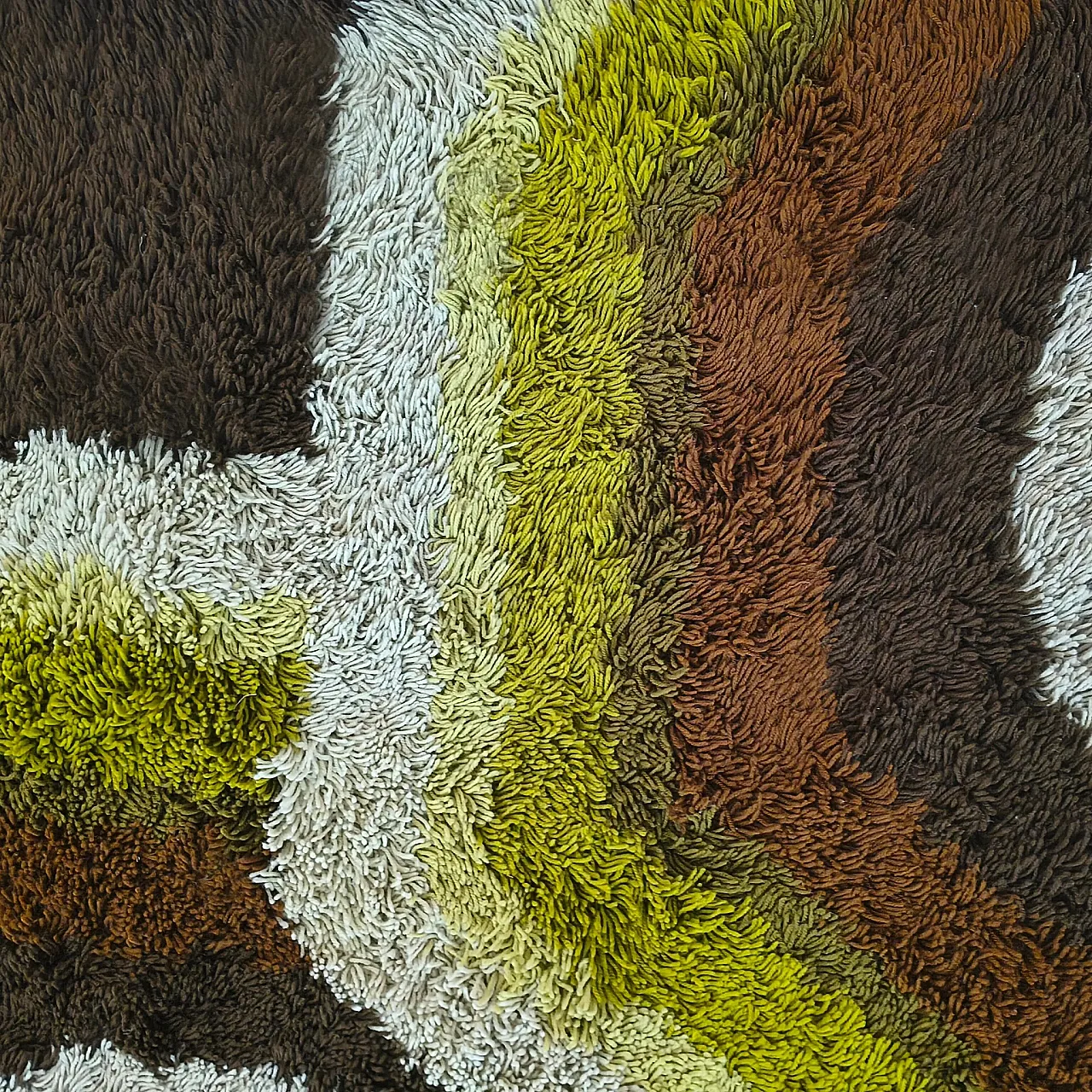 Space Age luxury rug by Desso, 1970s 7