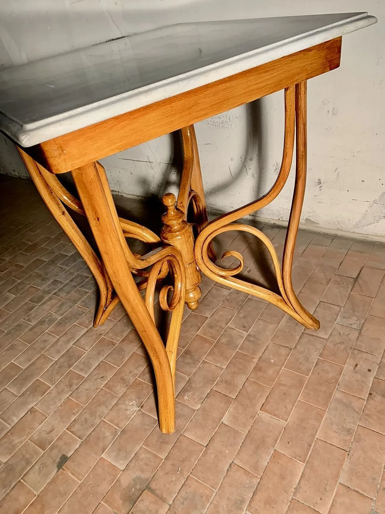 Bistro table by Jacob & Josef Kohn for Thonet, 1904 4