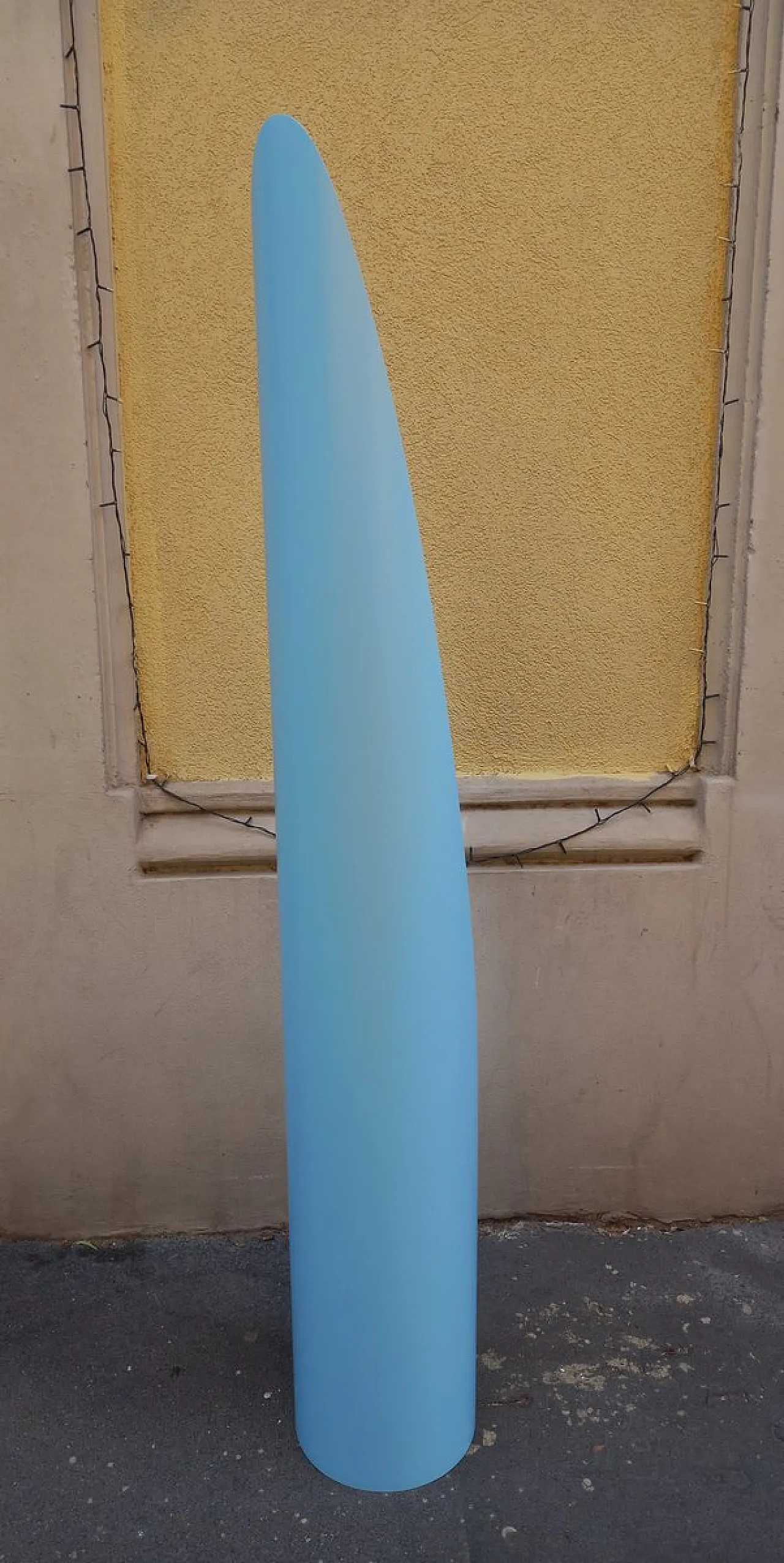 Specchio da terra modello Unghia Nail o Lipstick in azzurro, anni 2000 10