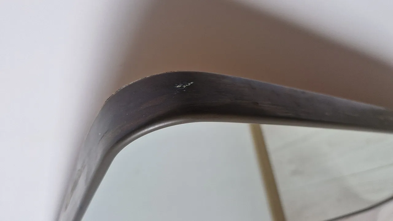 Specchio con cornice sinuosa in ottone stile Gio Ponti, anni '50 2