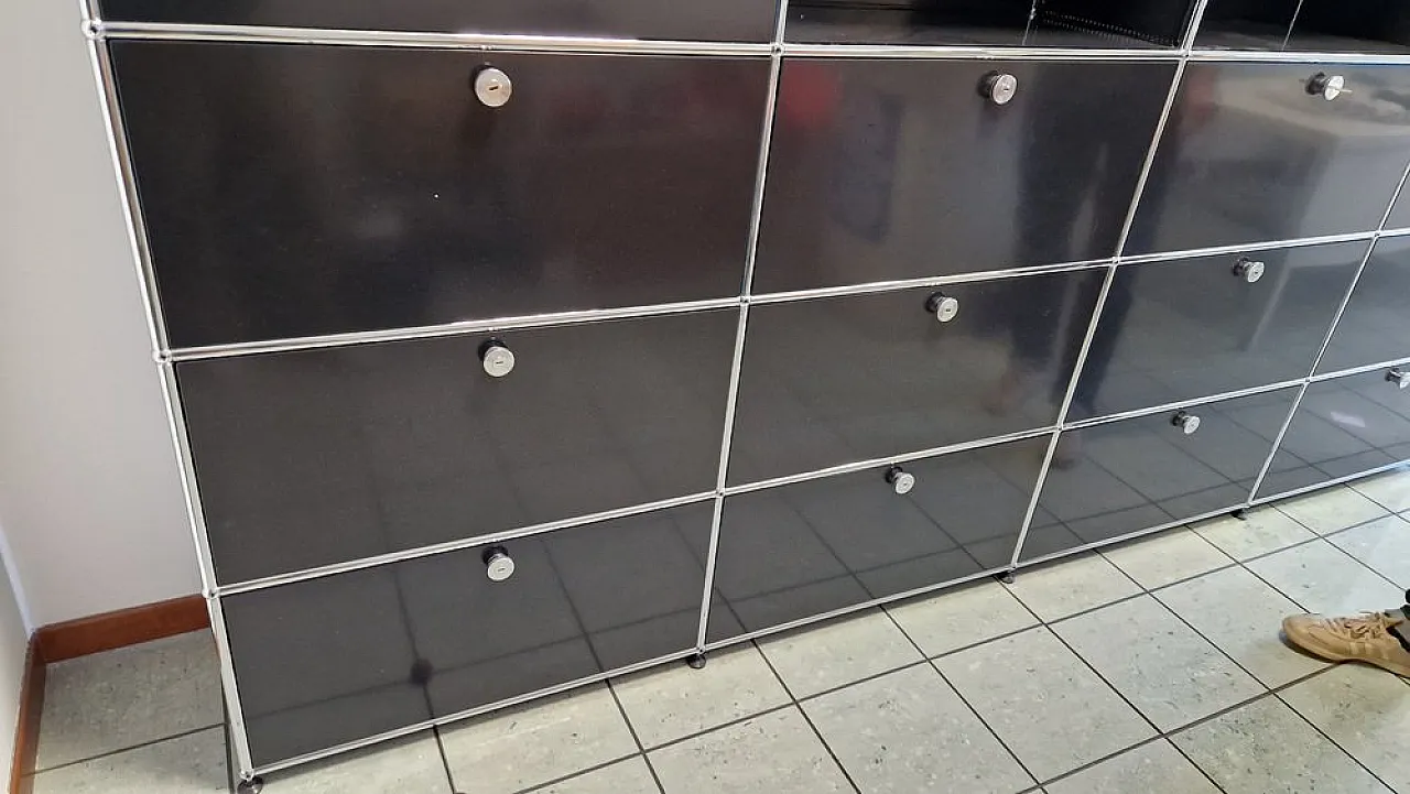 Libreria a 4 moduli in metallo cromato e ferro blu di USM Haller, anni '70 3
