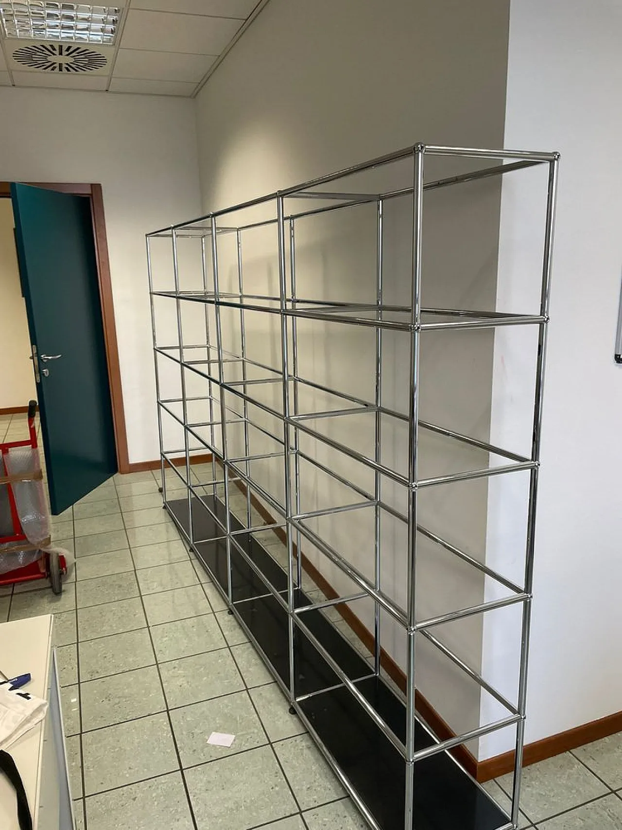 Libreria a 4 moduli in metallo cromato e ferro blu di USM Haller, anni '70 28