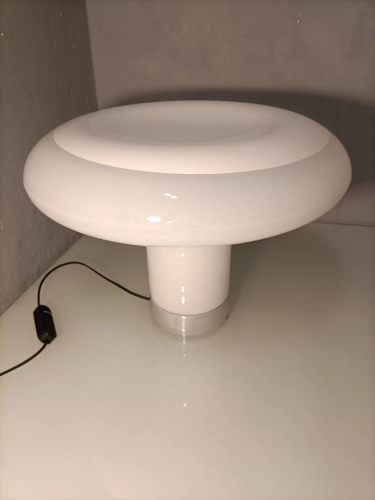 Lesbo table lamp by A. Mangiarotti for Artemide, 1980s 6