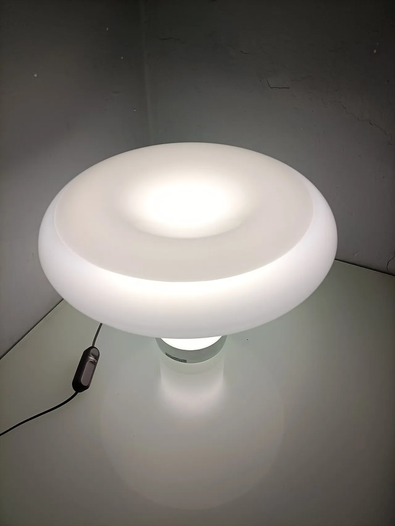 Lesbo table lamp by A. Mangiarotti for Artemide, 1980s 17