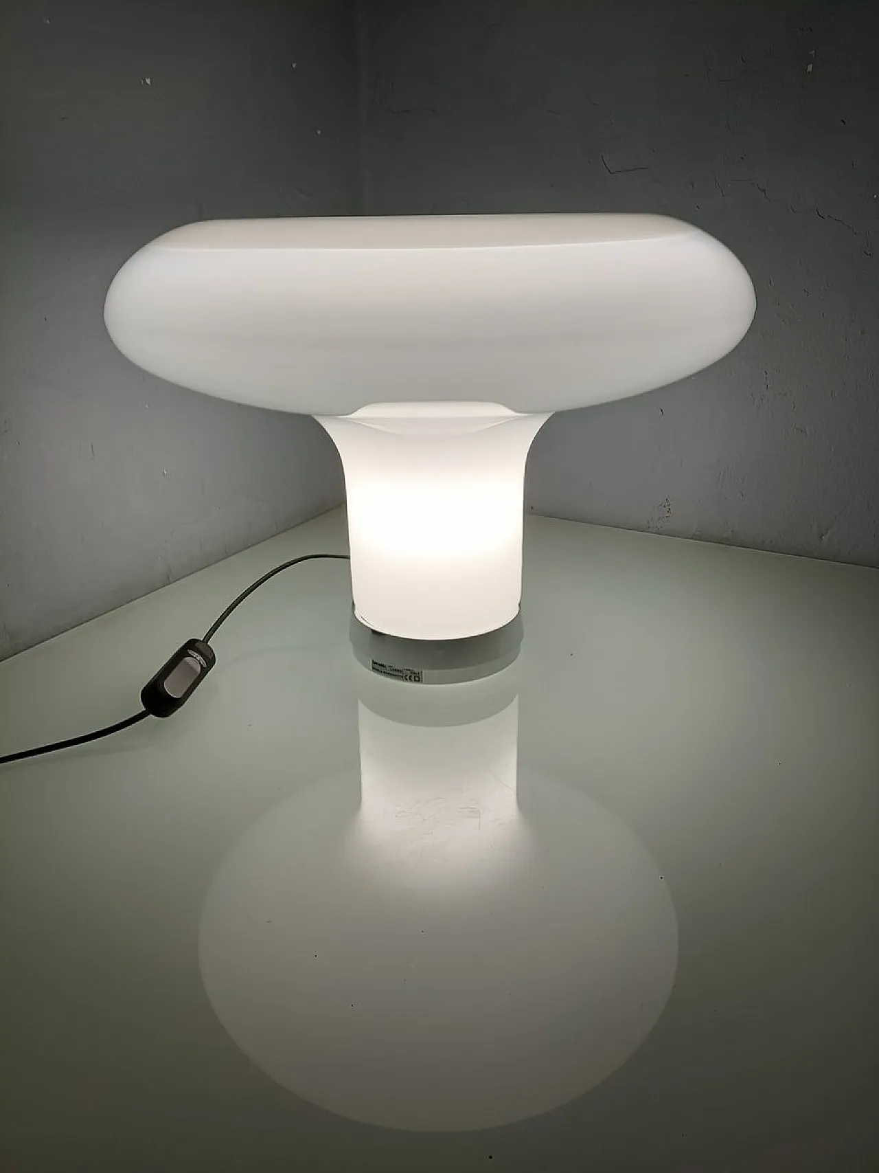 Lesbo table lamp by A. Mangiarotti for Artemide, 1980s 28
