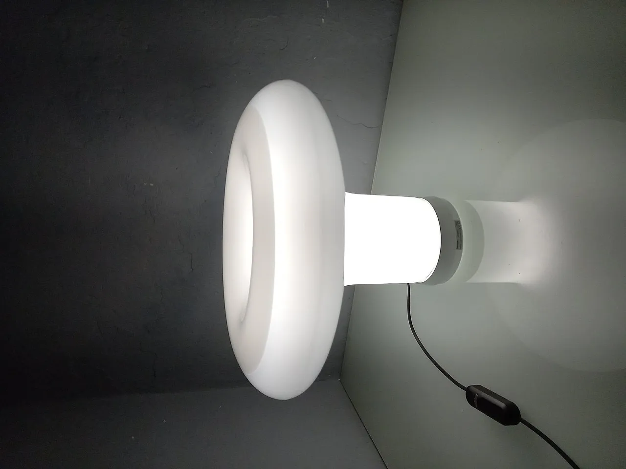 Lesbo table lamp by A. Mangiarotti for Artemide, 1980s 29