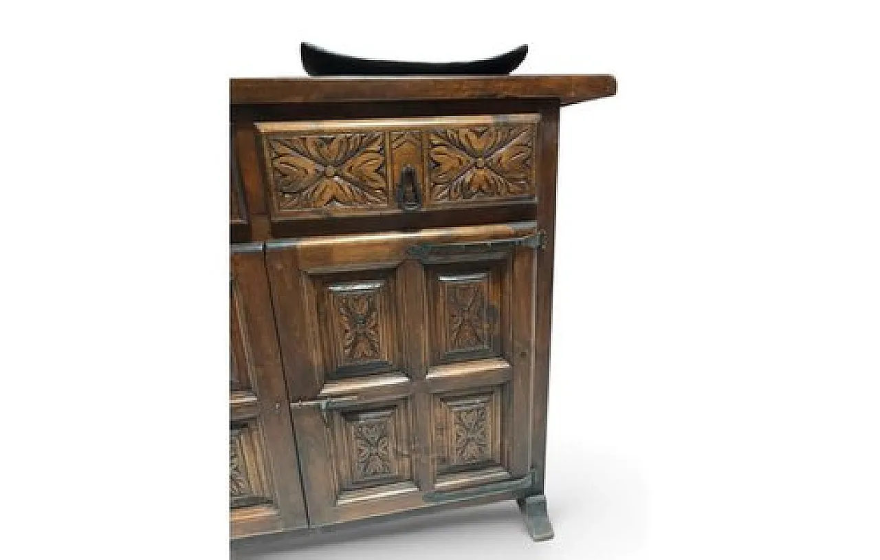 Spanish rustic carved wood sideboard, early 20th century 7