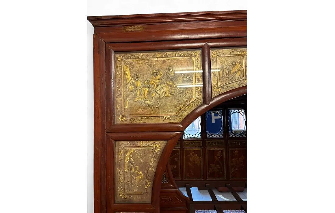 Chinese wooden canopy bed with golden decorations, 20th century 2