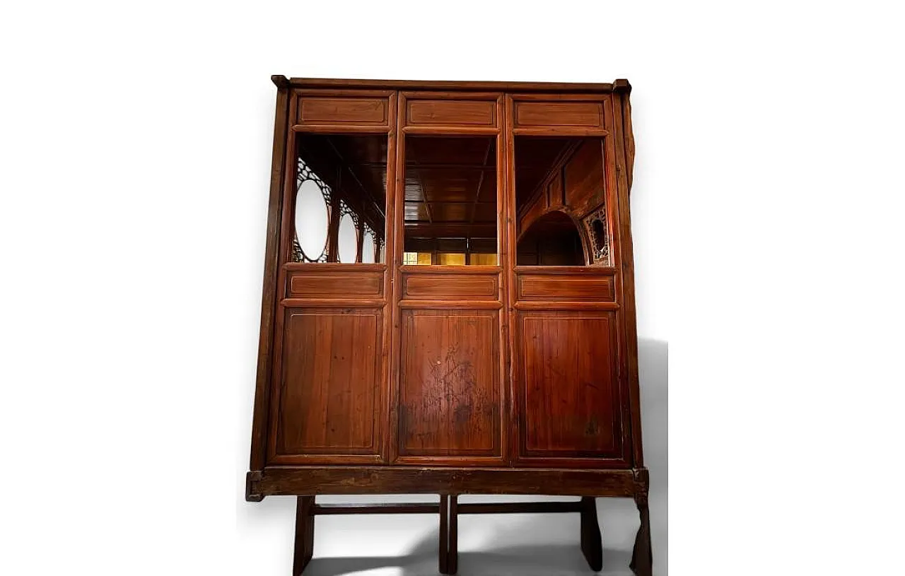 Chinese wooden canopy bed with golden decorations, 20th century 3