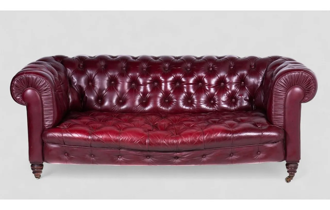 Divano Chesterfield vittoriano in pelle bordeaux, inizio '800 2