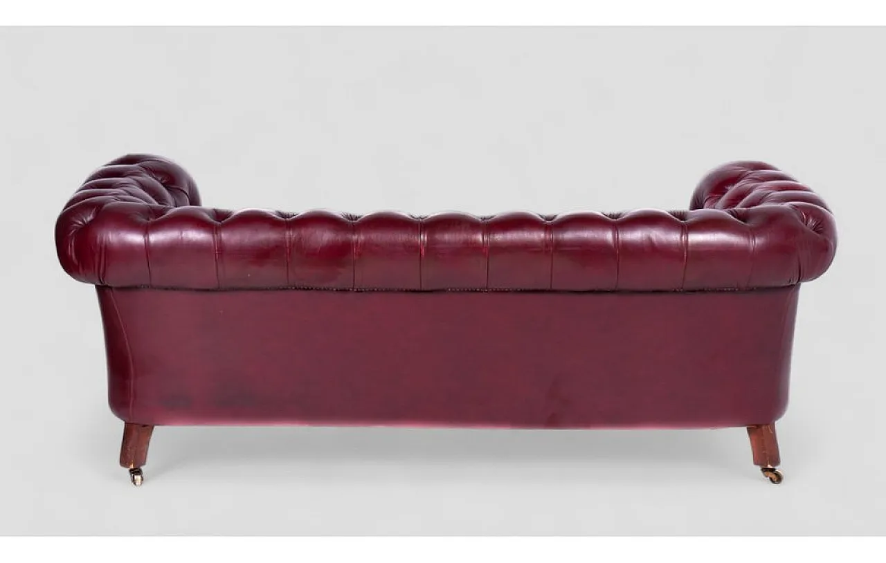 Divano Chesterfield vittoriano in pelle bordeaux, inizio '800 4