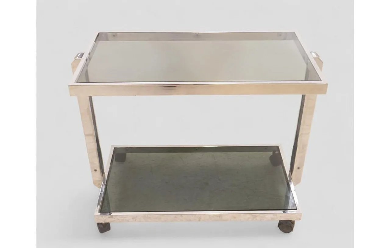 Carrello bar in metallo cromato con ripiani in vetro fumé, anni '60 4