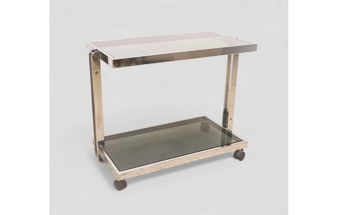 Carrello bar in metallo cromato con ripiani in vetro fumé, anni '60 5