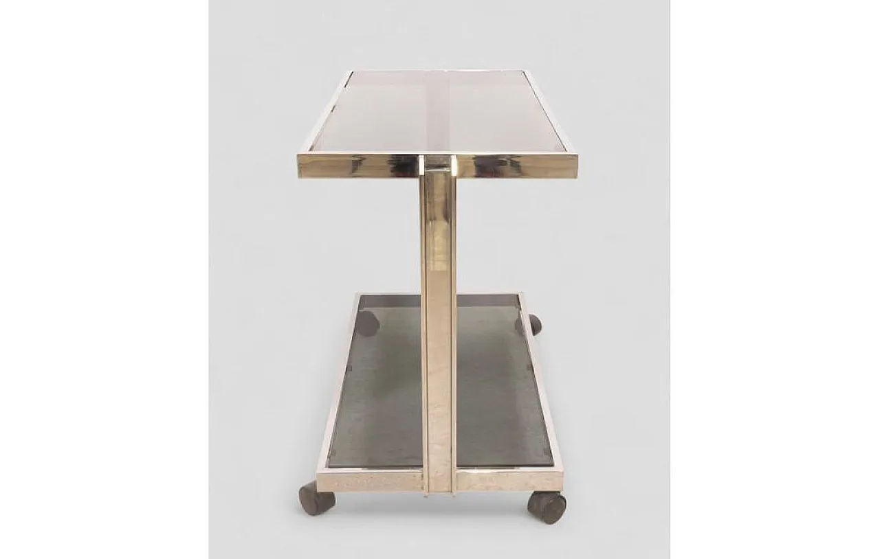 Carrello bar in metallo cromato con ripiani in vetro fumé, anni '60 7