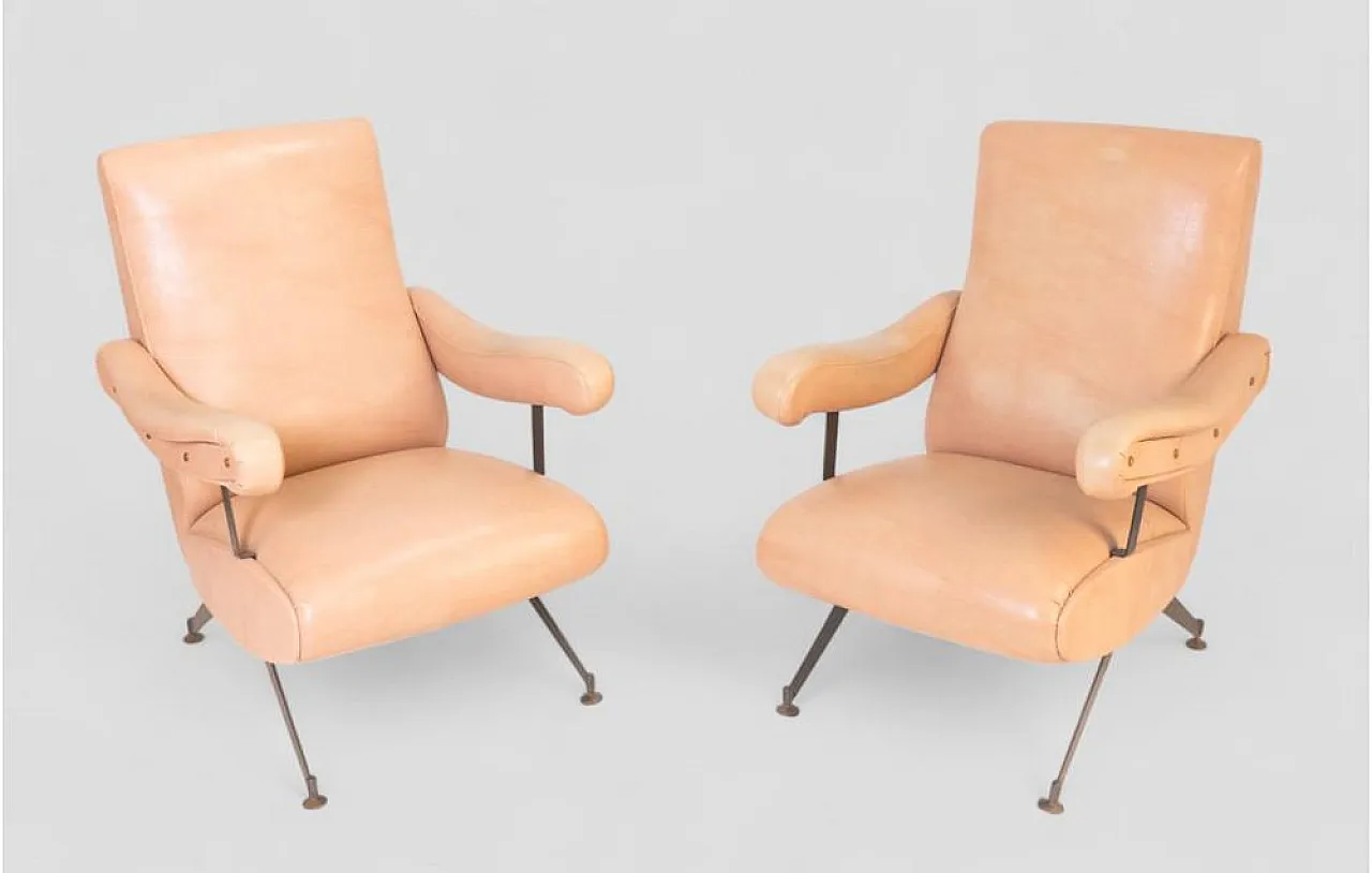 Pair of reclining armchairs in light leather with metal frame, 1960s 4