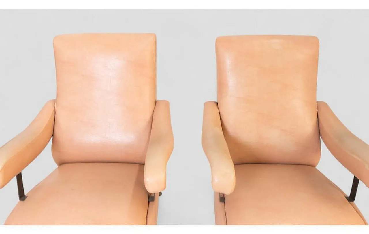 Pair of reclining armchairs in light leather with metal frame, 1960s 8