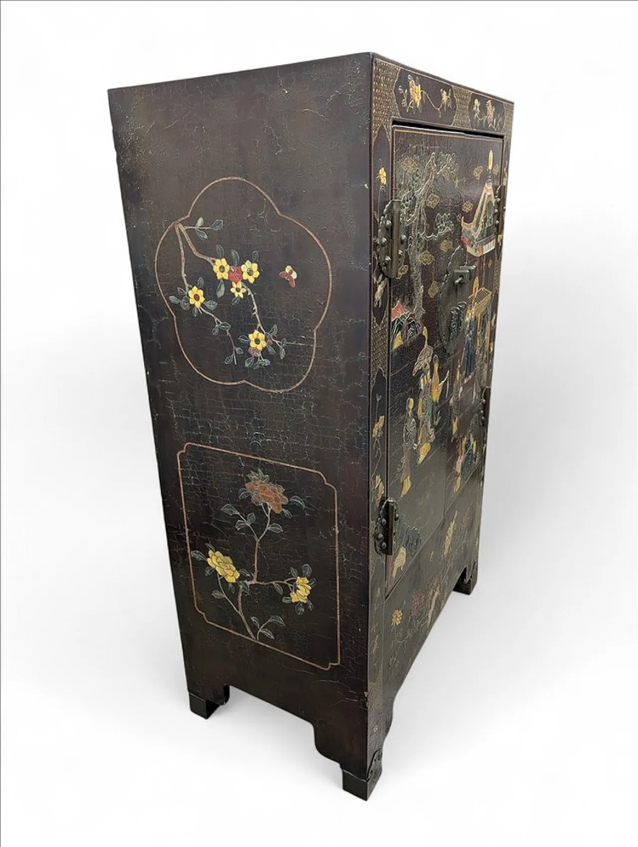 Handcrafted Chinese bar cabinet with lighting, mid-20th century 3