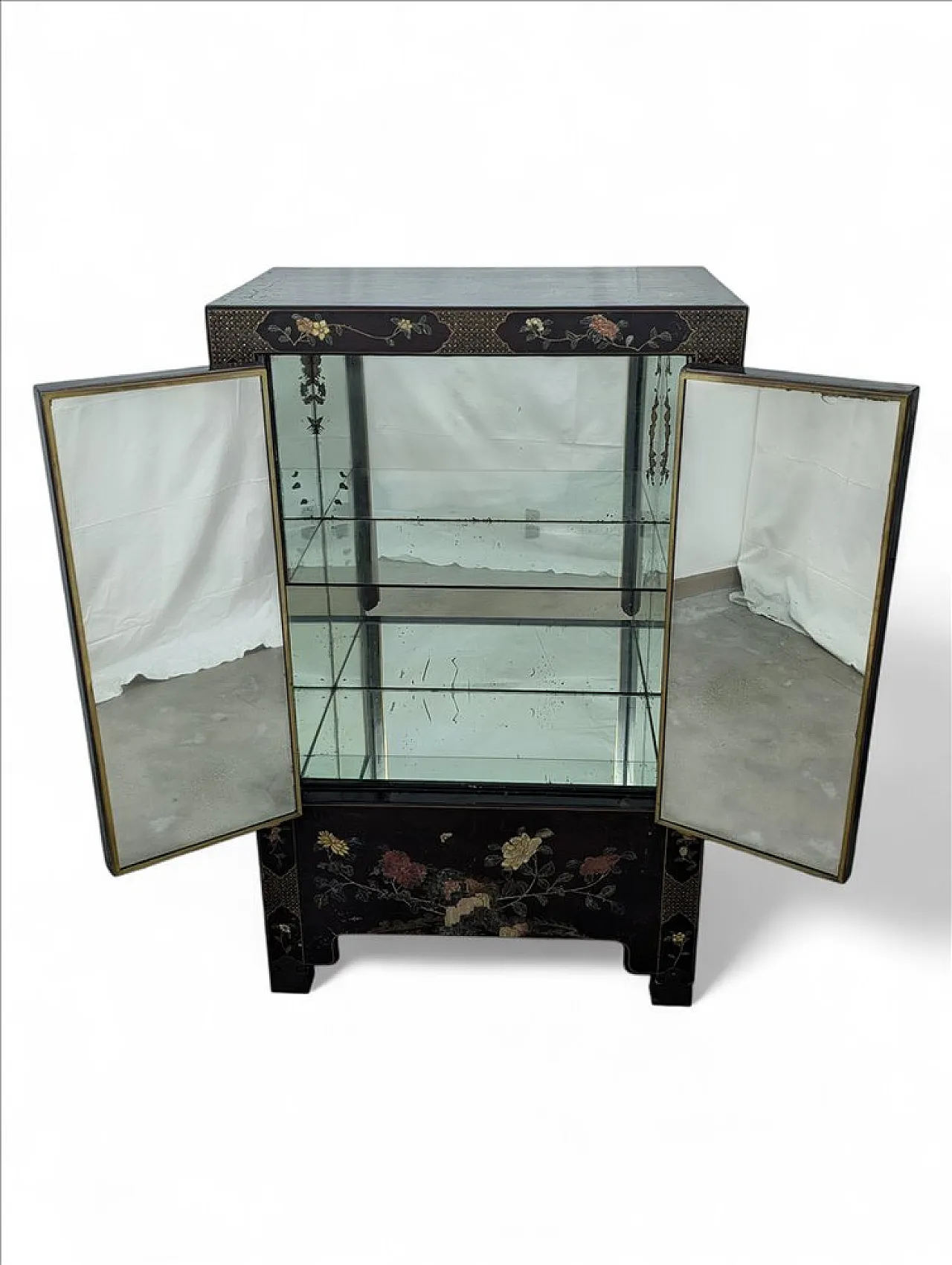 Handcrafted Chinese bar cabinet with lighting, mid-20th century 13