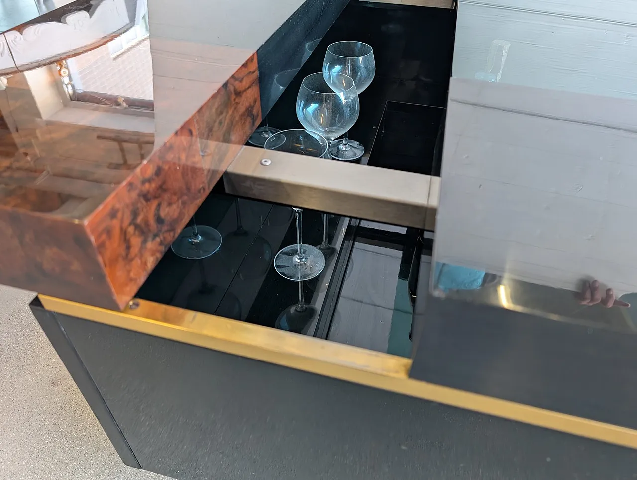 Walnut burl coffee table, 1970s 12