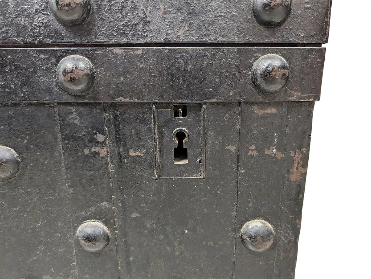 Iron armored chest, 19th century 14
