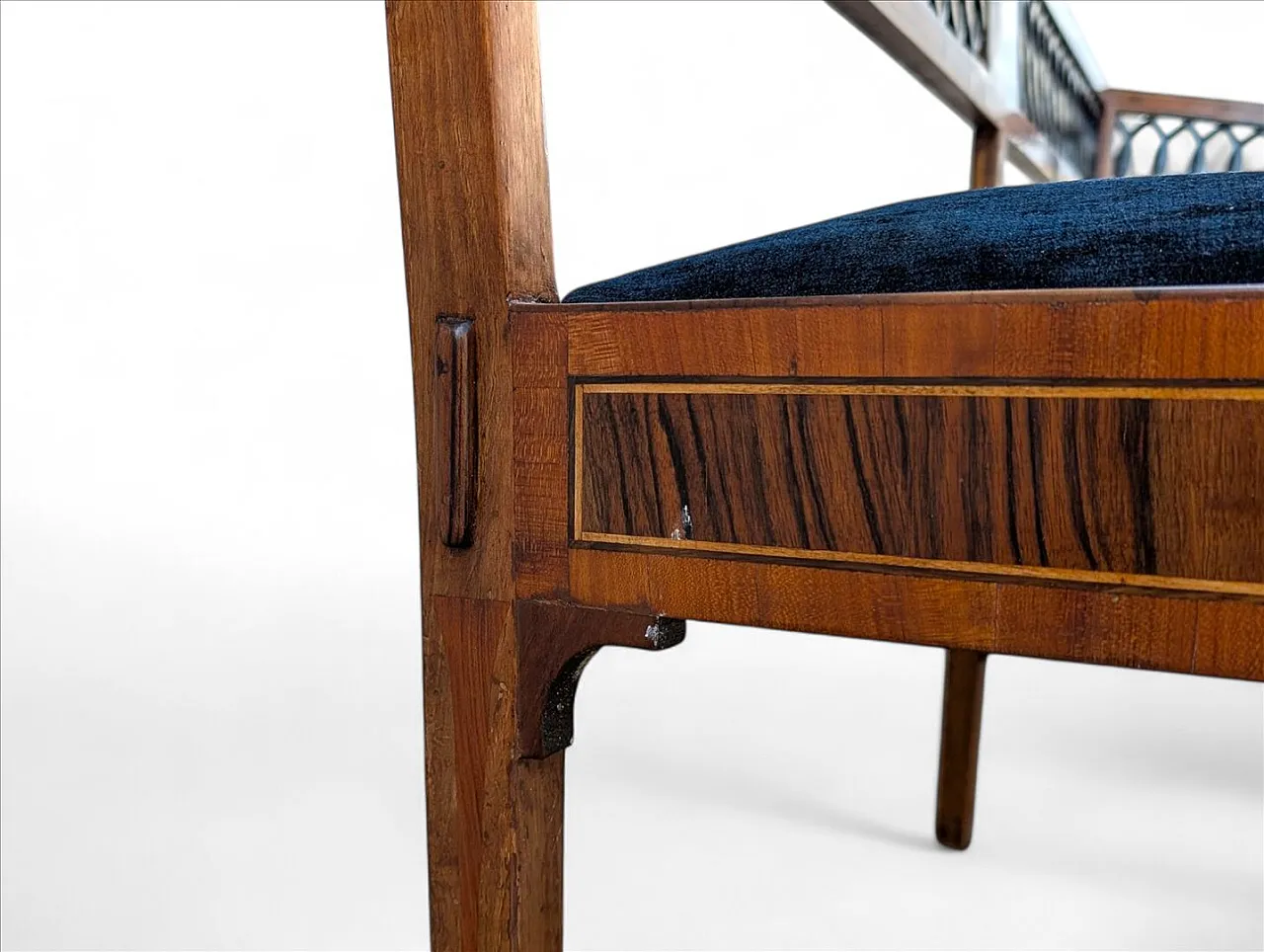 Neoclassical style walnut bench with maple inlays, 19th century 7
