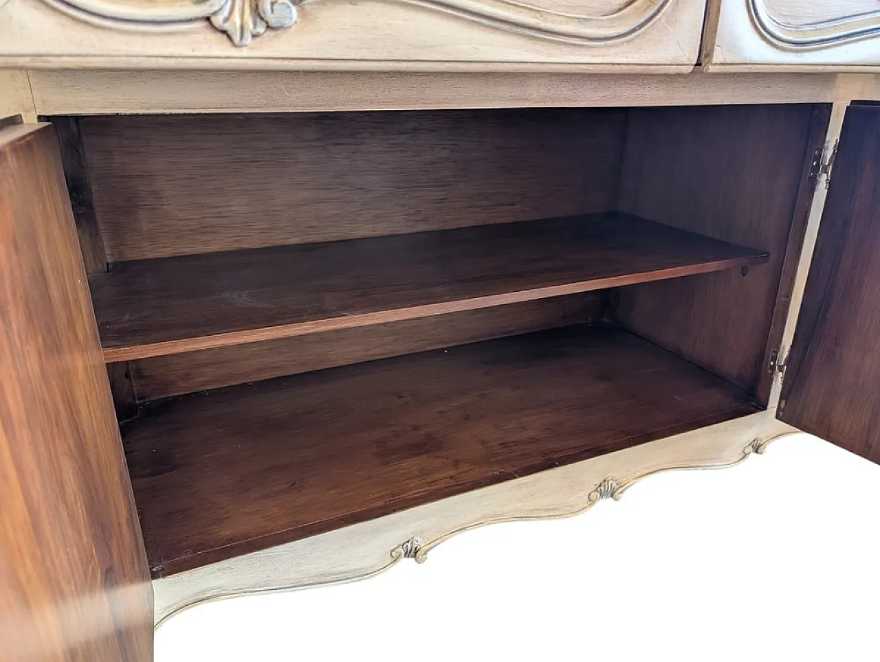 Mid-Century style walnut sideboard, 1950s 10